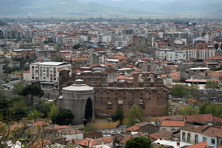 Kızıl Avlu