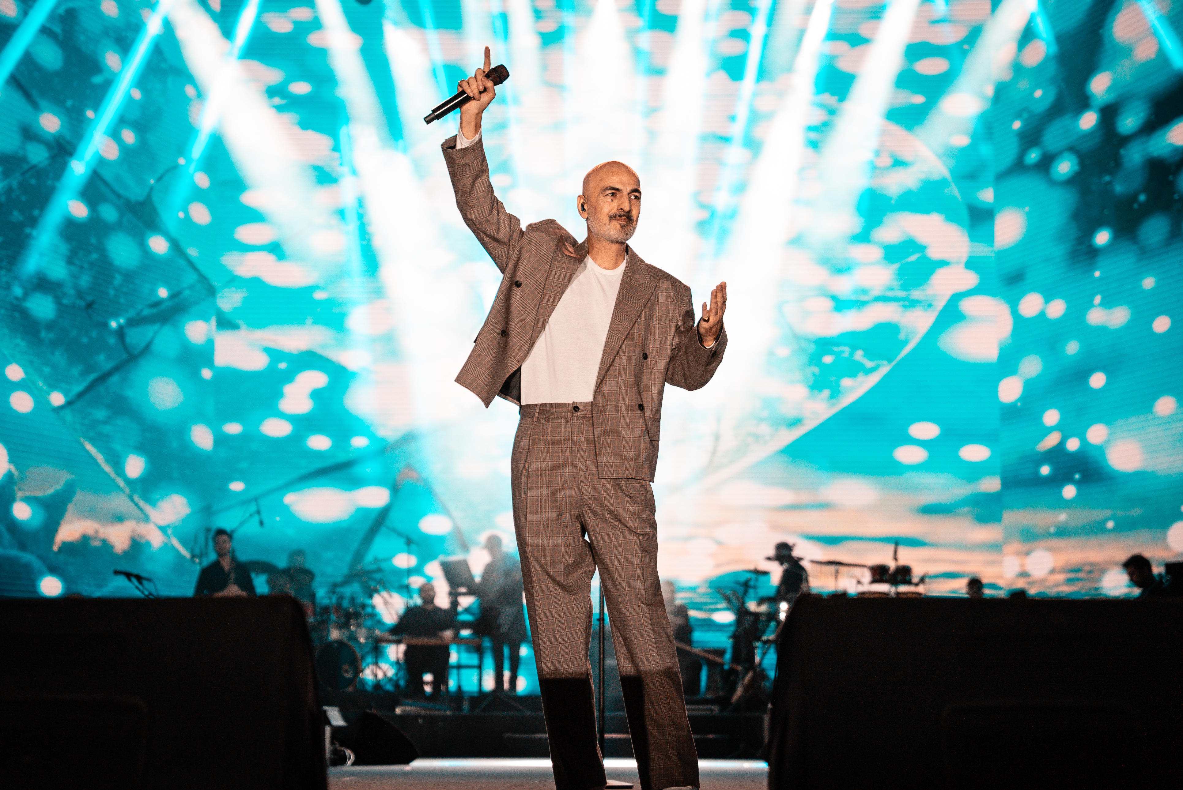 S O N E R S A R I K A B A D A Y I R E T O U C H 12