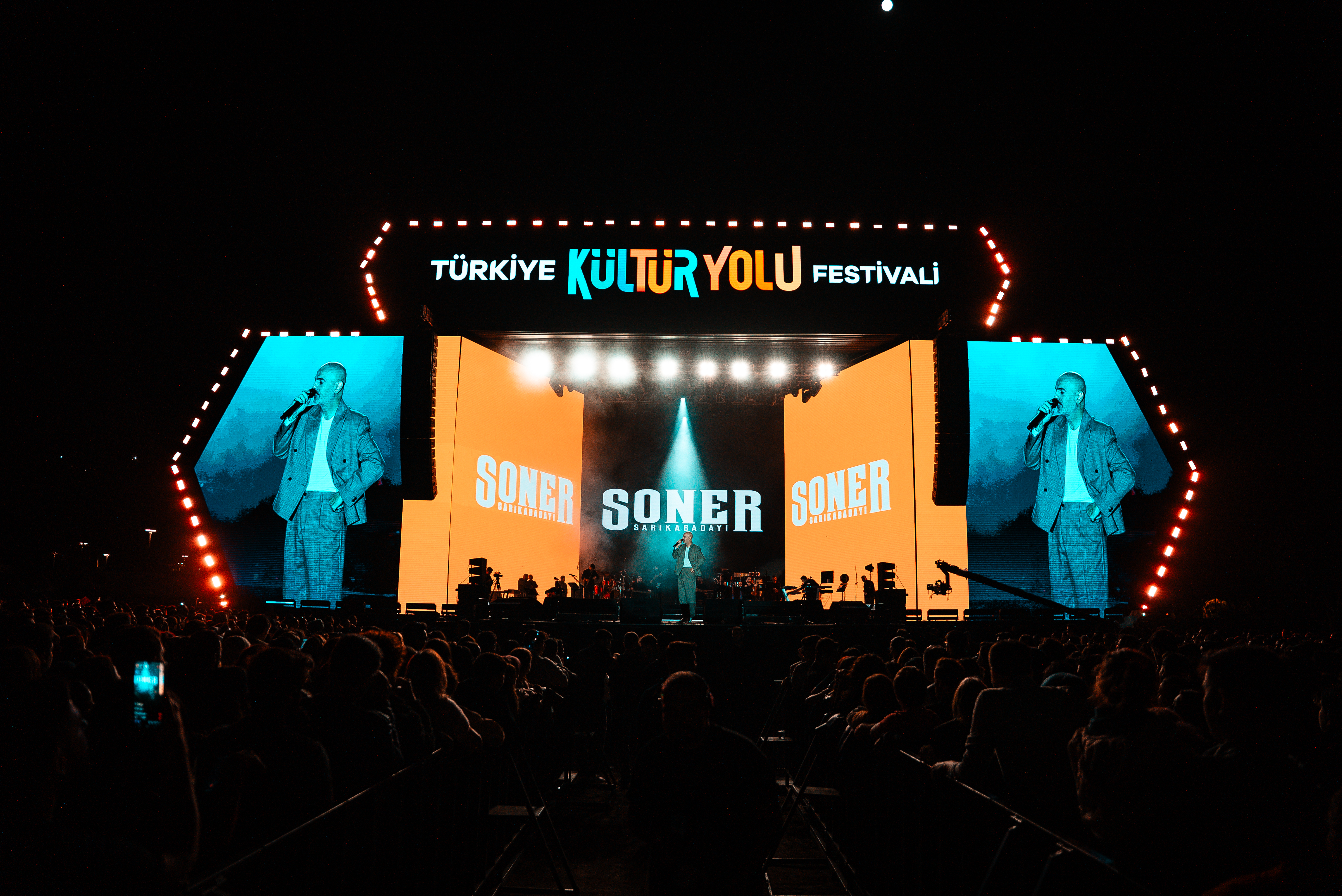 S O N E R S A R I K A B A D A Y I R E T O U C H 13