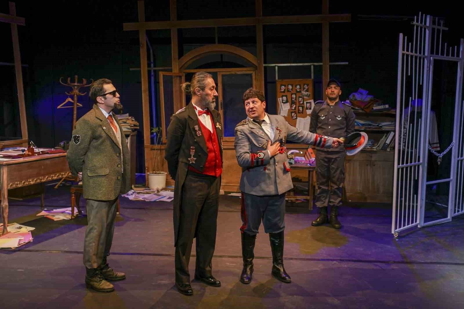 Antalya'da Dünya Tiyatro Günü'ne 3 Sahnede 3 Oyunlu Kutlama!