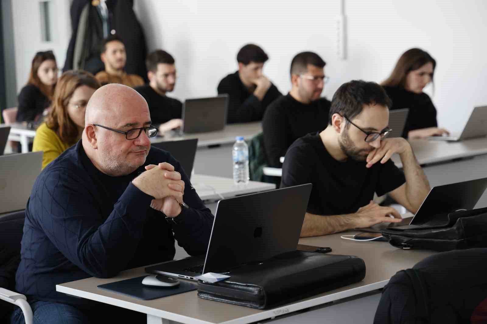 Büyükşehir'den Yapay Zeka Eğitimi