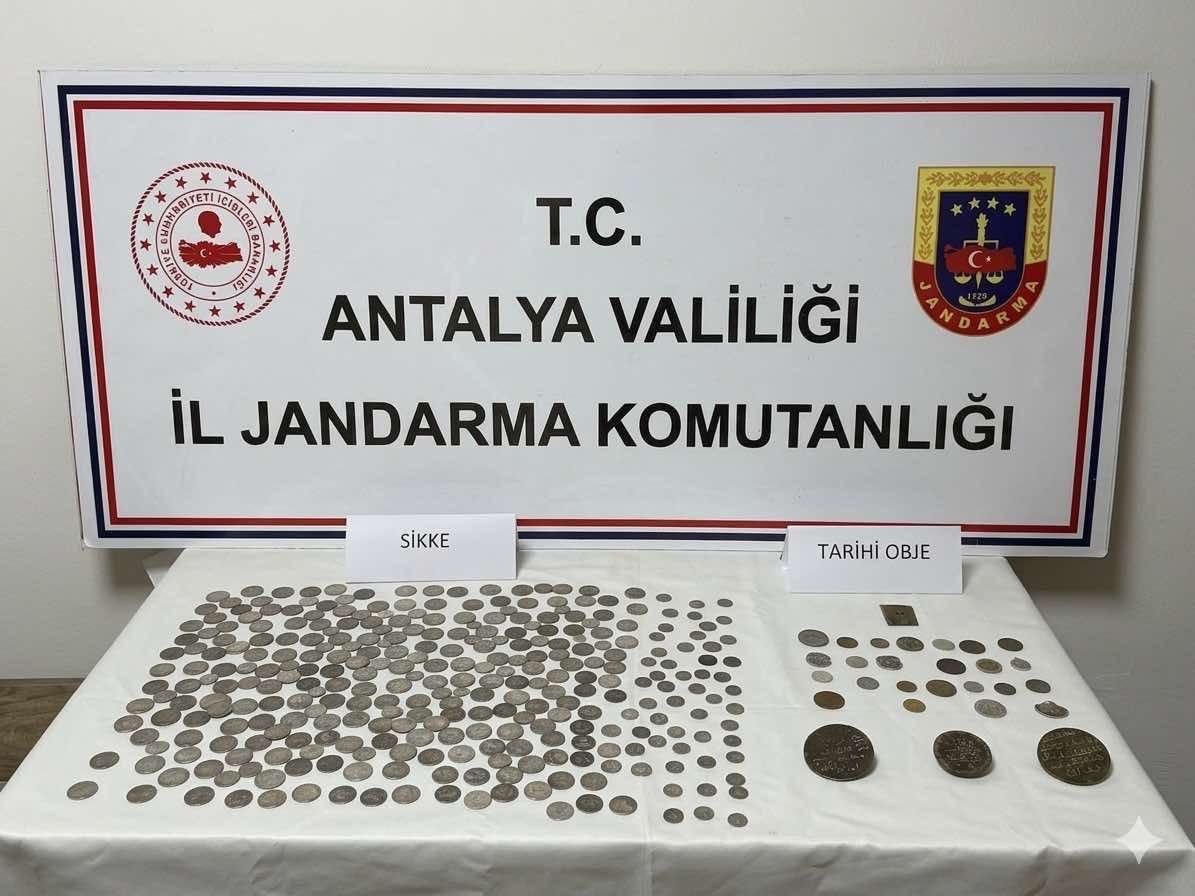 Antalya Kaş'ta Kaçakçılara Jandarma Baskını