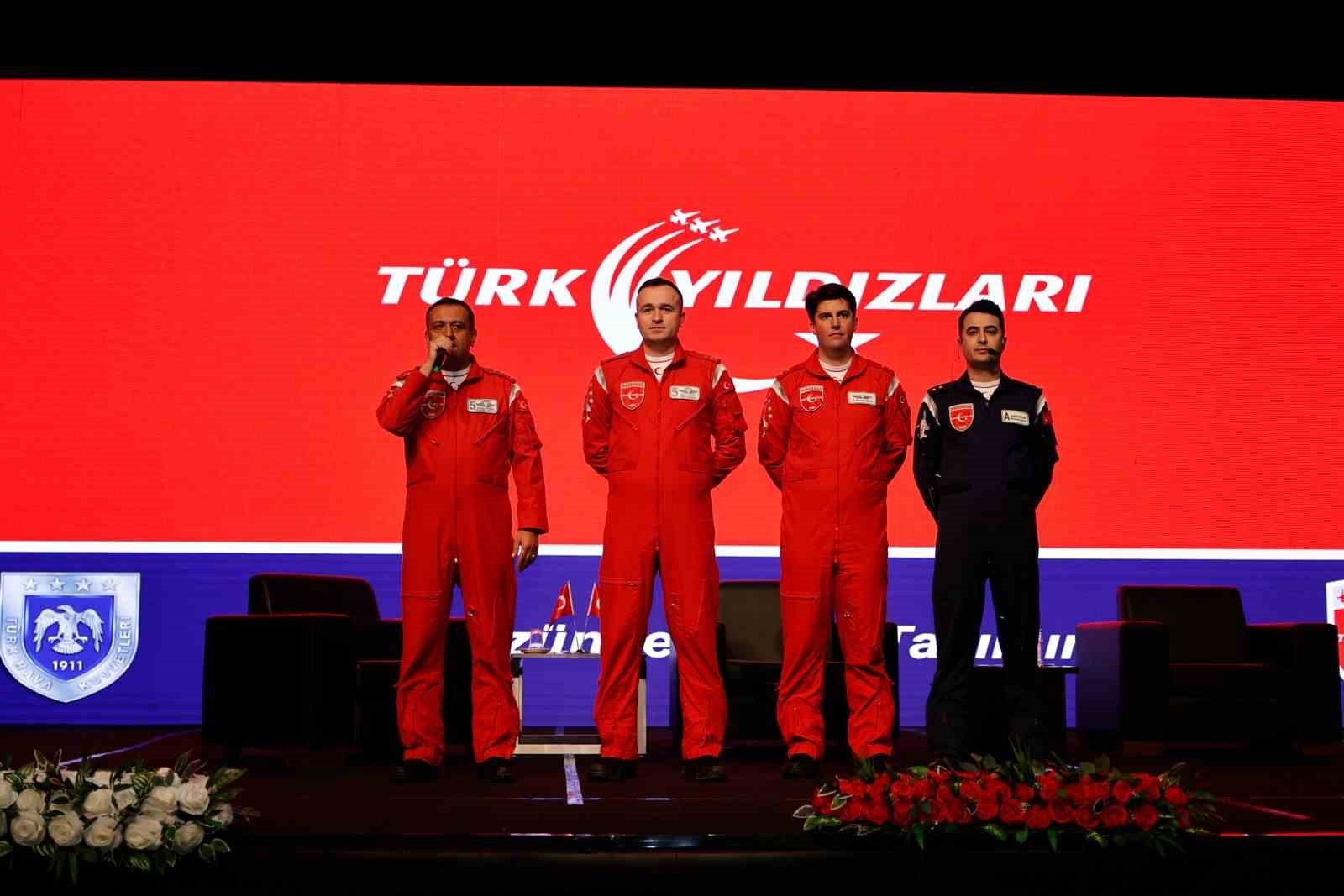 Türk Yıldızları, gençlere tecrübelerini anlattı