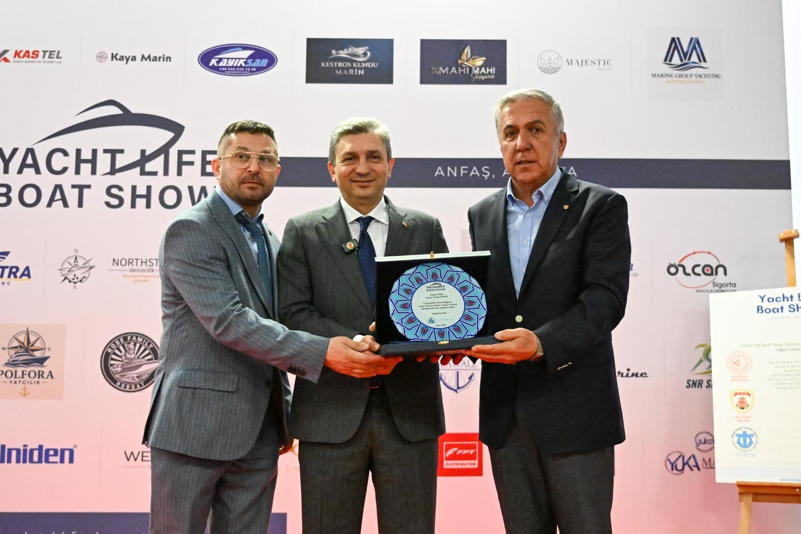 Dünyanın En Önemli Denizcilik Fuarlarından Biri Başladı