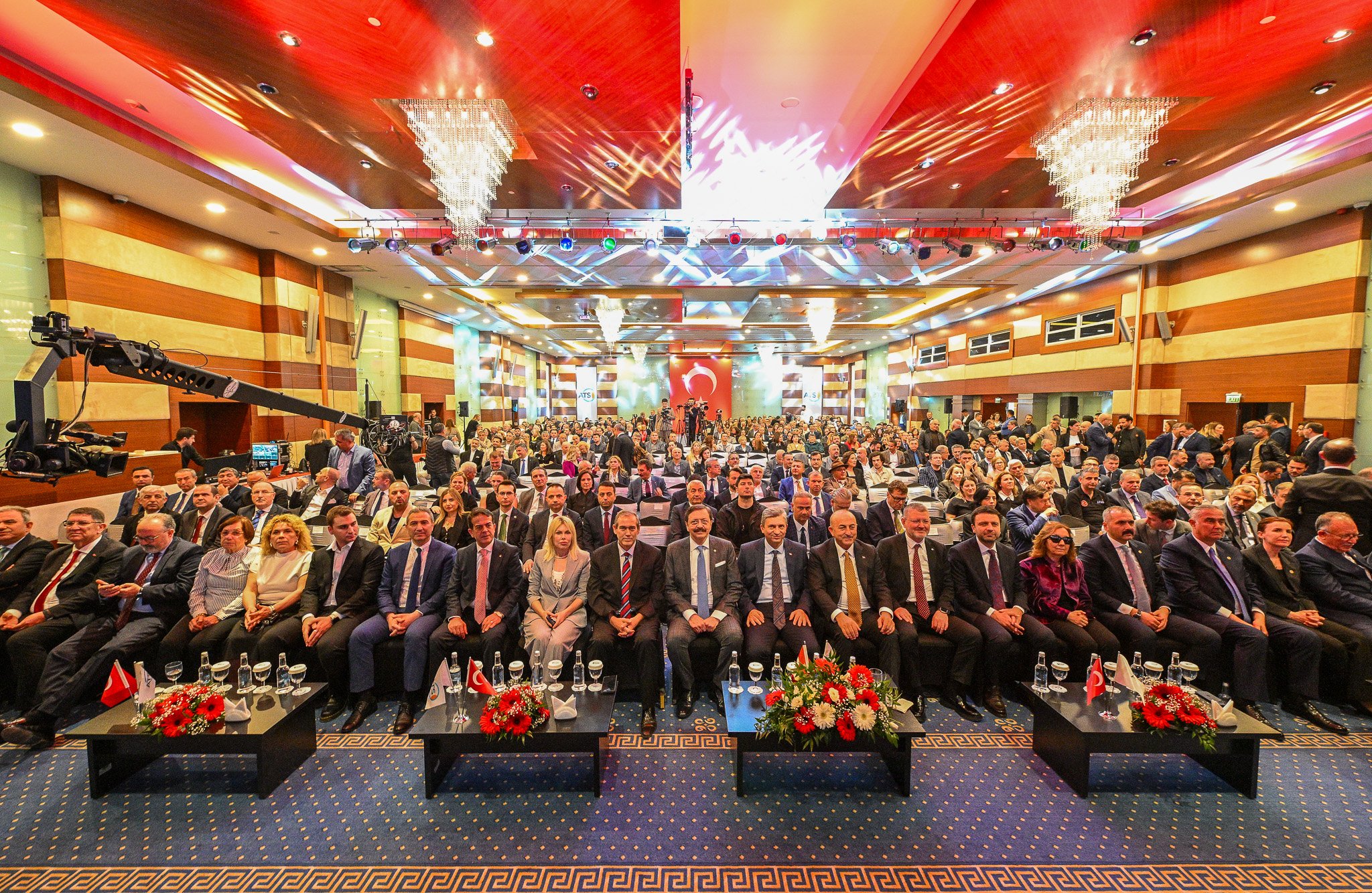 Acılıs Ve Konuşmalar (2)