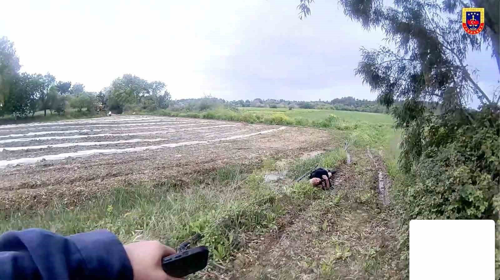 Antalya'da 2 gündür kayıp olarak aranan turist jandarma tarafından yarı baygın halde bulundu