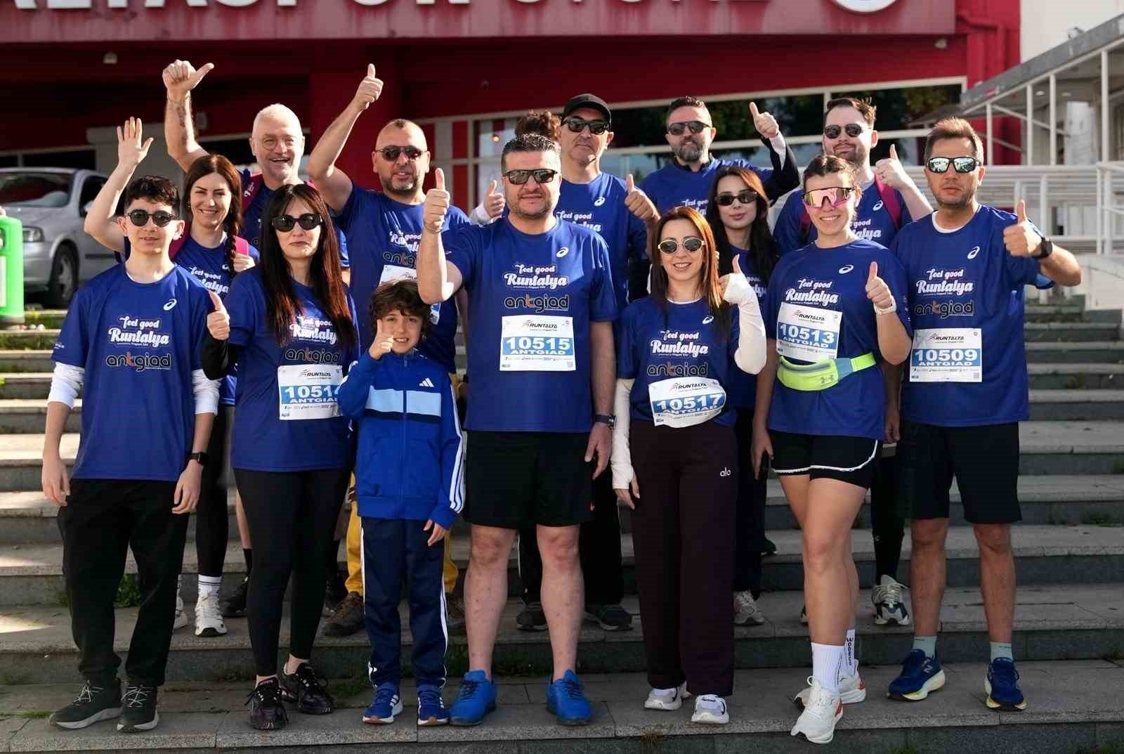 ANTGİAD Runtalya'da otizm farkındalığı için koştu