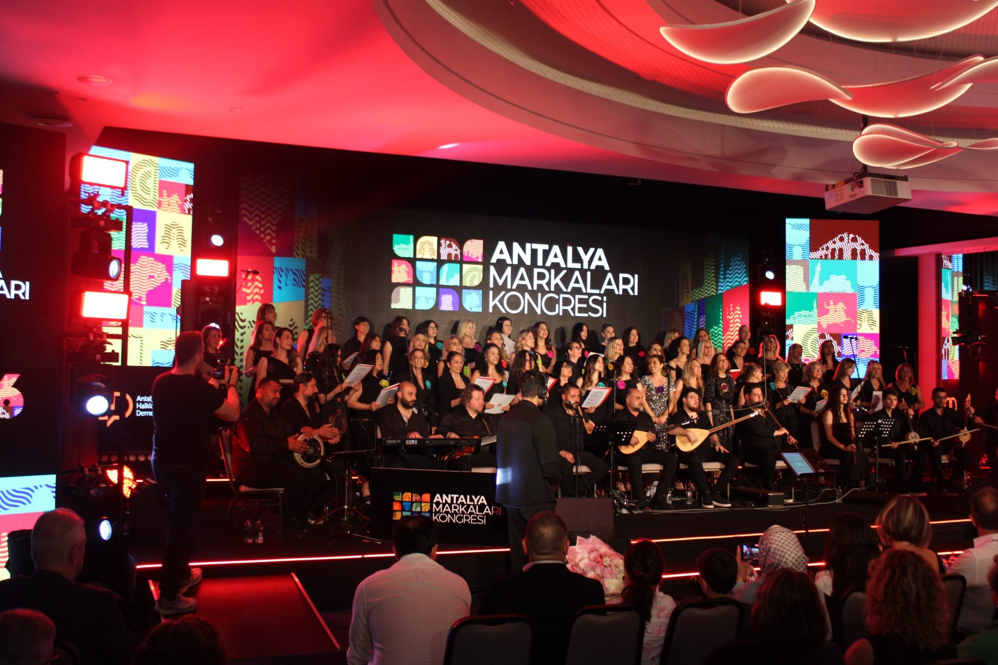Antalya Markaları Kongresi'nde Muhteşem Kapanış!