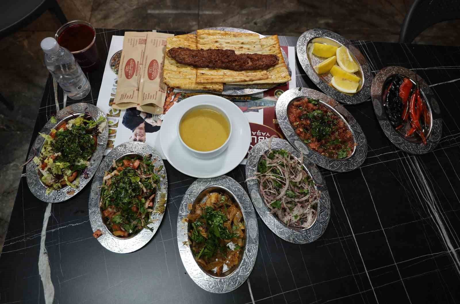 Adana kebabı ve salata ikilisi 'glutatyon' seviyesini artırıyor