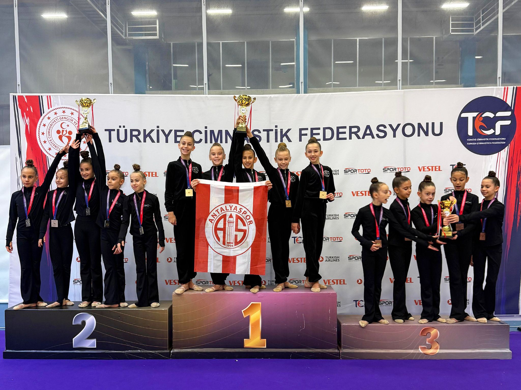Antalyasporlu Küçük Cimnastikçiler Türkiye Şampiyonu Oldu