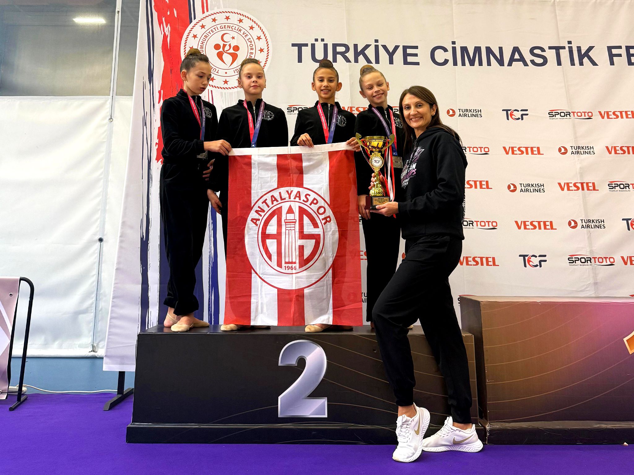 As Cimnastik Küçükler Türkiye Şampiyonası (Kulüpler İkinci).Jpg