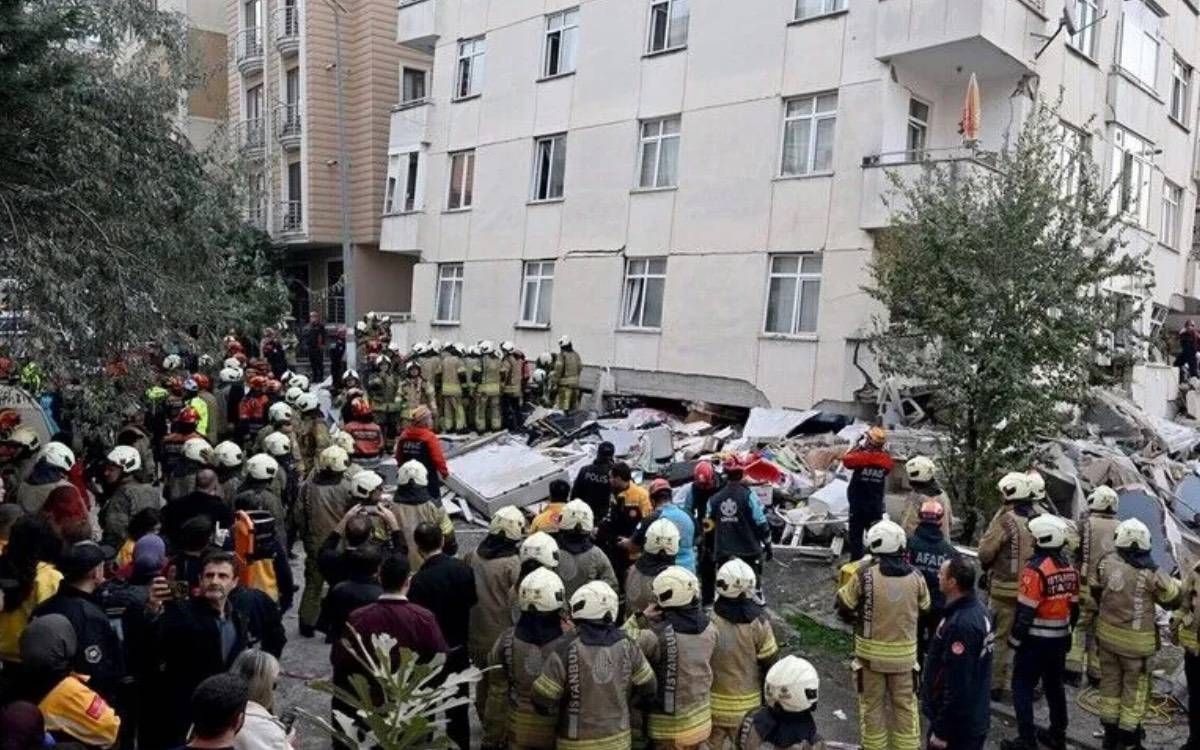 İstanbul Maltepe'de Bina Çöktü