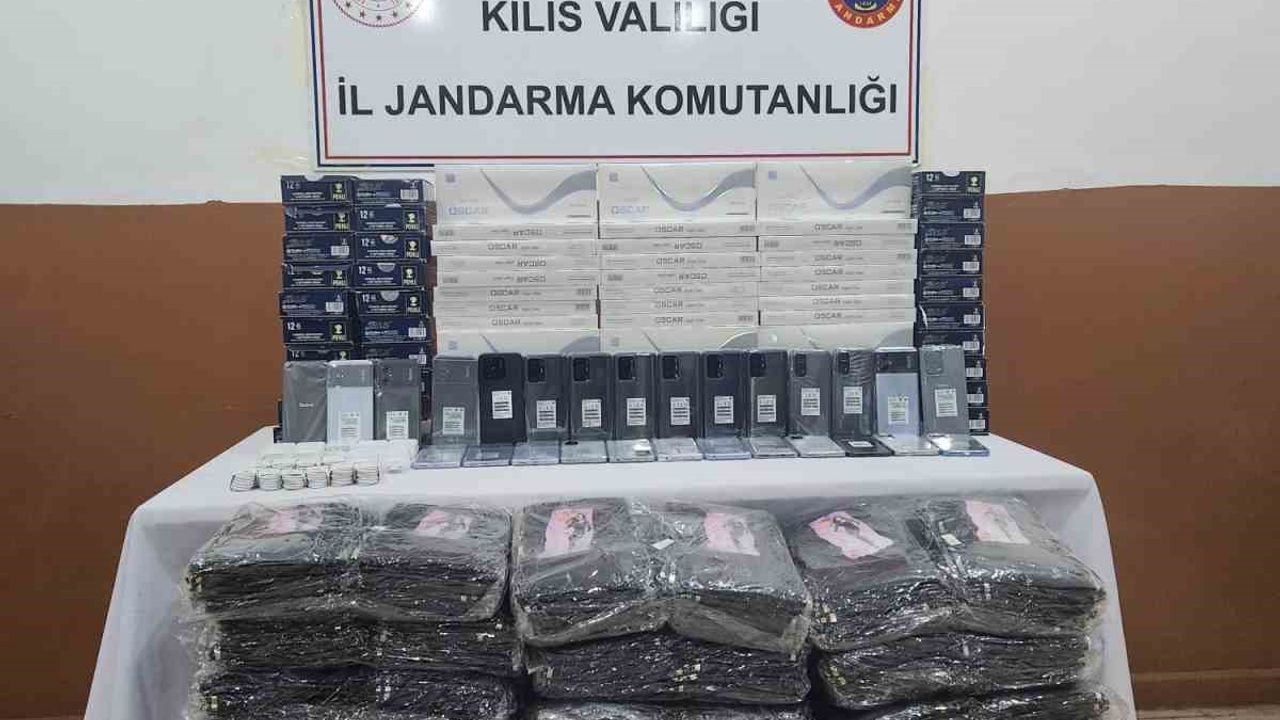 Kilis’te kaçak sigara ve cep telefonu operasyonu: 1 gözaltı