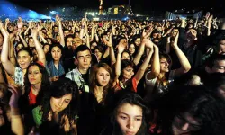 TÜRKİYE'DE GENÇ NÜFUS AB ÜLKELERİNDEN FAZLA