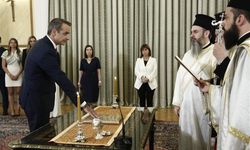 YUNANİSTAN'DA YENİDEN BAŞBAKAN SEÇİLEN MİÇOTAKİS YEMİN ETTİ
