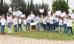 Konyaaltı’nda minikler sokak hayvanlarını unutmadı!