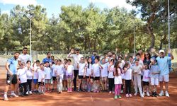 Başkan Kotan Turnuvada Tenis Oynadı