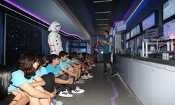 Kepez’in Mobil Bilim Tırı Okullarda