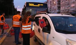 Antalya'lı Vatandaşlar Orucunu Trafikte Açtı