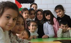 Hem hayvancılık yaptı hem de çocukların ilk öğretmeni oldu