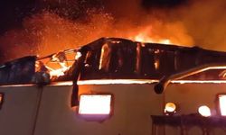 Isparta’da bir kereste fabrikası tamamen yanarak kül oldu