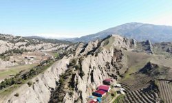 Kahramanmaraş'ta sivri ve keskin kayalar