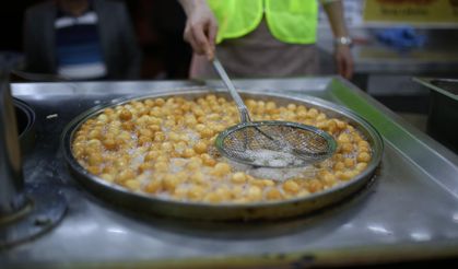 Kepez’den 5 Bin Kişiye Kandil İkramı