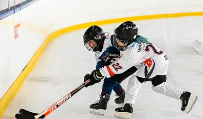 Minik Hokeycilerden Büyük Başarı