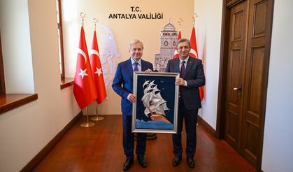 Moskova Hükümet Bakanı Çeremin'den Antalya Valiliği'ne Ziyaret