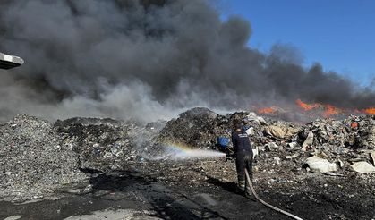 Seyhan’da Geri Dönüşüm Fabrikasında Yangın Çıktı