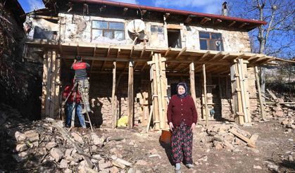 Yaşlı Kadının 70 Yıllık Evi Güvenli Bir Yuvaya Dönüştü