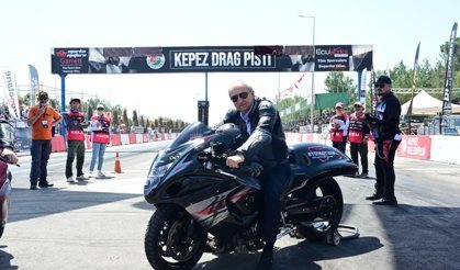 Kepez Belediye Başkanı Kocagöz, hız tutkunlarının heyecanına ortak oldu