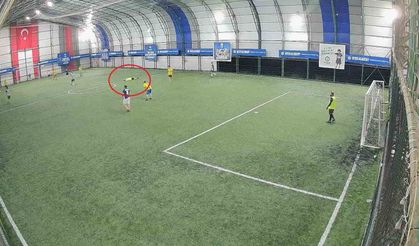 Ölüm halı sahada futbol oynarken yakaladı