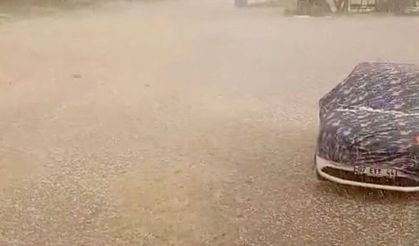 Şiddetli doluyu hem kaydetti hem dua etti