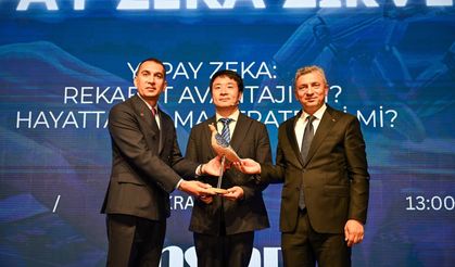 Yapay Zeka: Rekabet Avantajı mı, Hayatta Kalma mı?