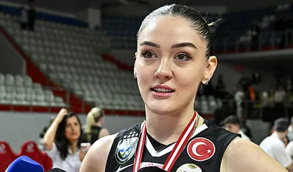 Zehra Güneş: "Atatürk'ün Kızları Olarak Buradayız"