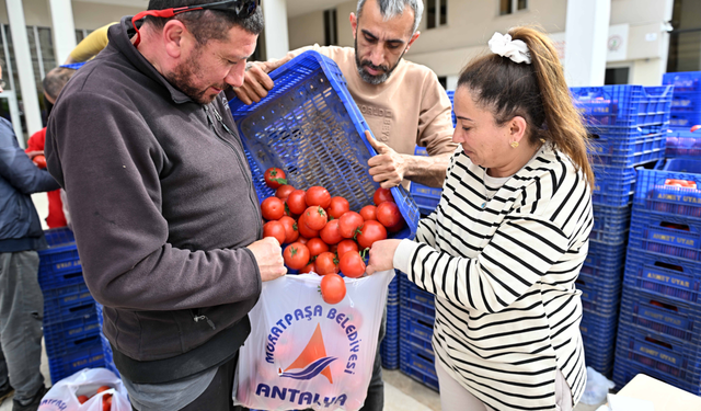 Muratpaşa’dan 10 Tonluk Tarım Desteği