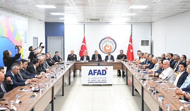 Sosyal Medyada Olay Oldu, Antalya’daki Yetkililer Toplandı!