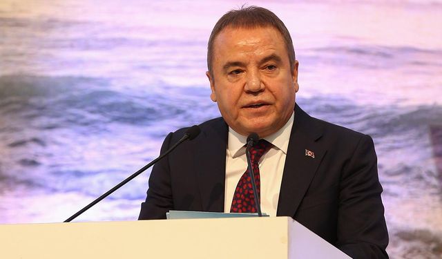 Antalya Büyükşehir Belediye Başkanı Böcek'e Gözaltı