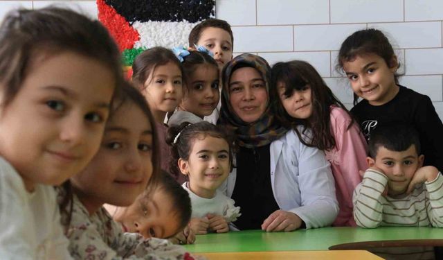 Hem hayvancılık yaptı hem de çocukların ilk öğretmeni oldu