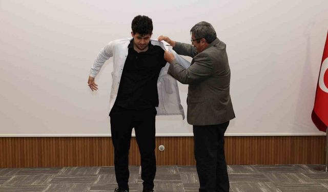 ALKÜ’lü Diş Hekimliği Fakültesi öğrencileri beyaz önlüklerini giydi