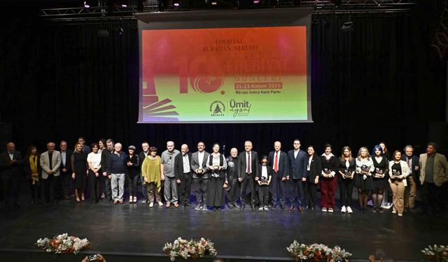 Antalya Edebiyat Günleri’nde En İyiler Ödüllendirildi