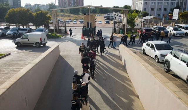 Sahte kadın profiliyle 10 kat hesap ödetmişler