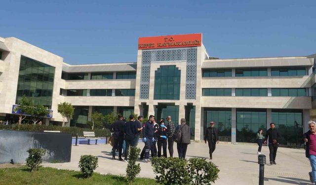 Kepez Kaymakamlığı'nda Silahlı Kriz: 4.5 Saat Sonra Teslim Oldu