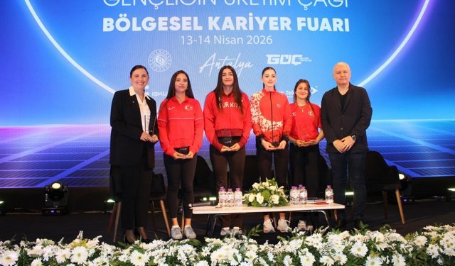 BAKİF26'da kadın milli sporculara ilgi