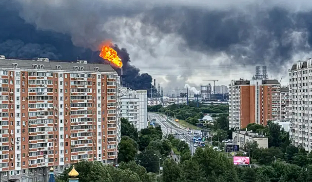 Ukrayna İHA'ları Moskova'yı vurdu!