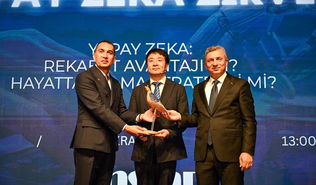Yapay Zeka: Rekabet Avantajı mı, Hayatta Kalma mı?