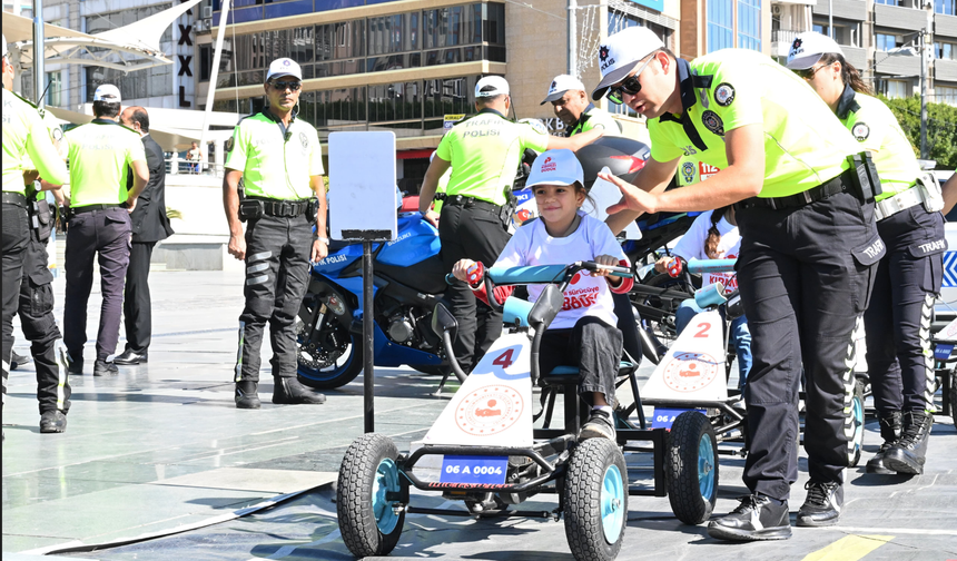 Mobil Trafik Eğitim Tırı Antalya' da