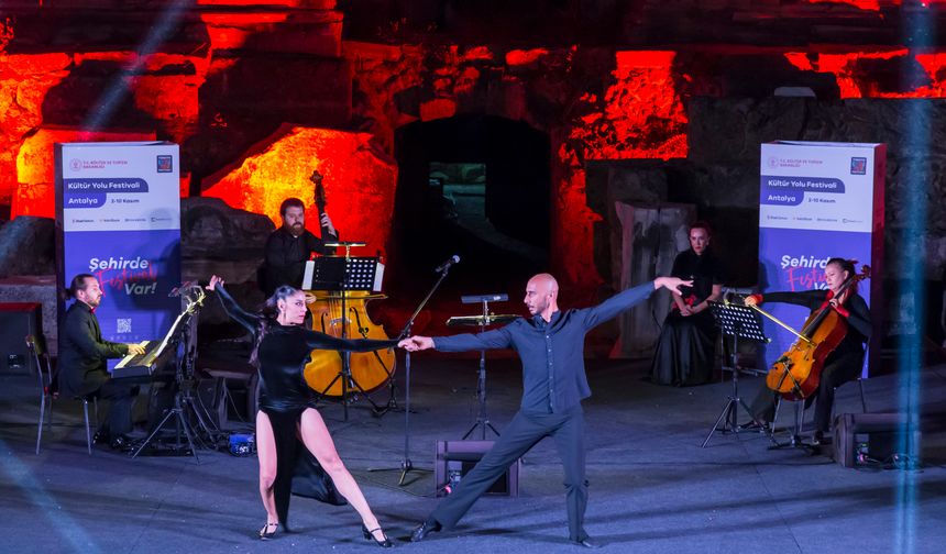 Tutkunun Dansı: "Aspendos Ensemble" ile Unutulmaz Bir Gece