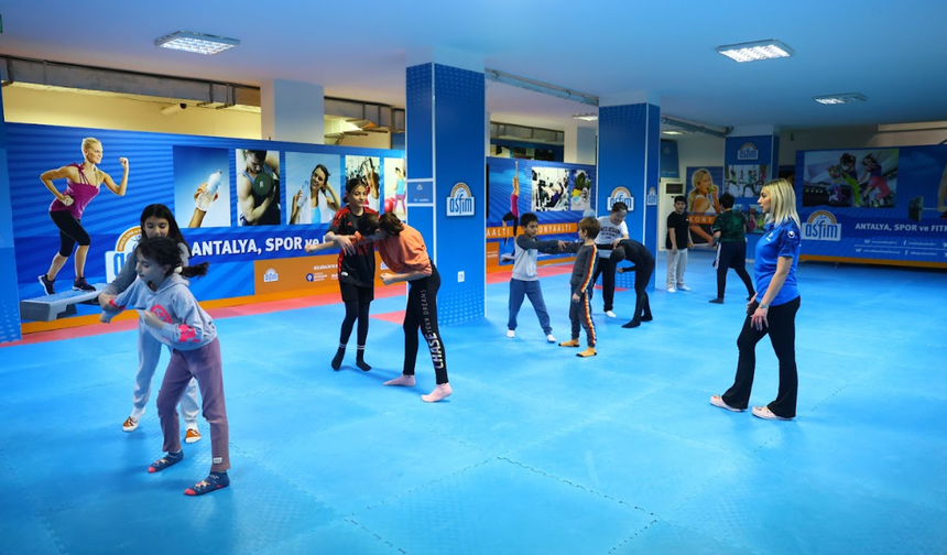 Antalyalı Kadınlar Kendini Savunmayı ASFİM’de Öğreniyor